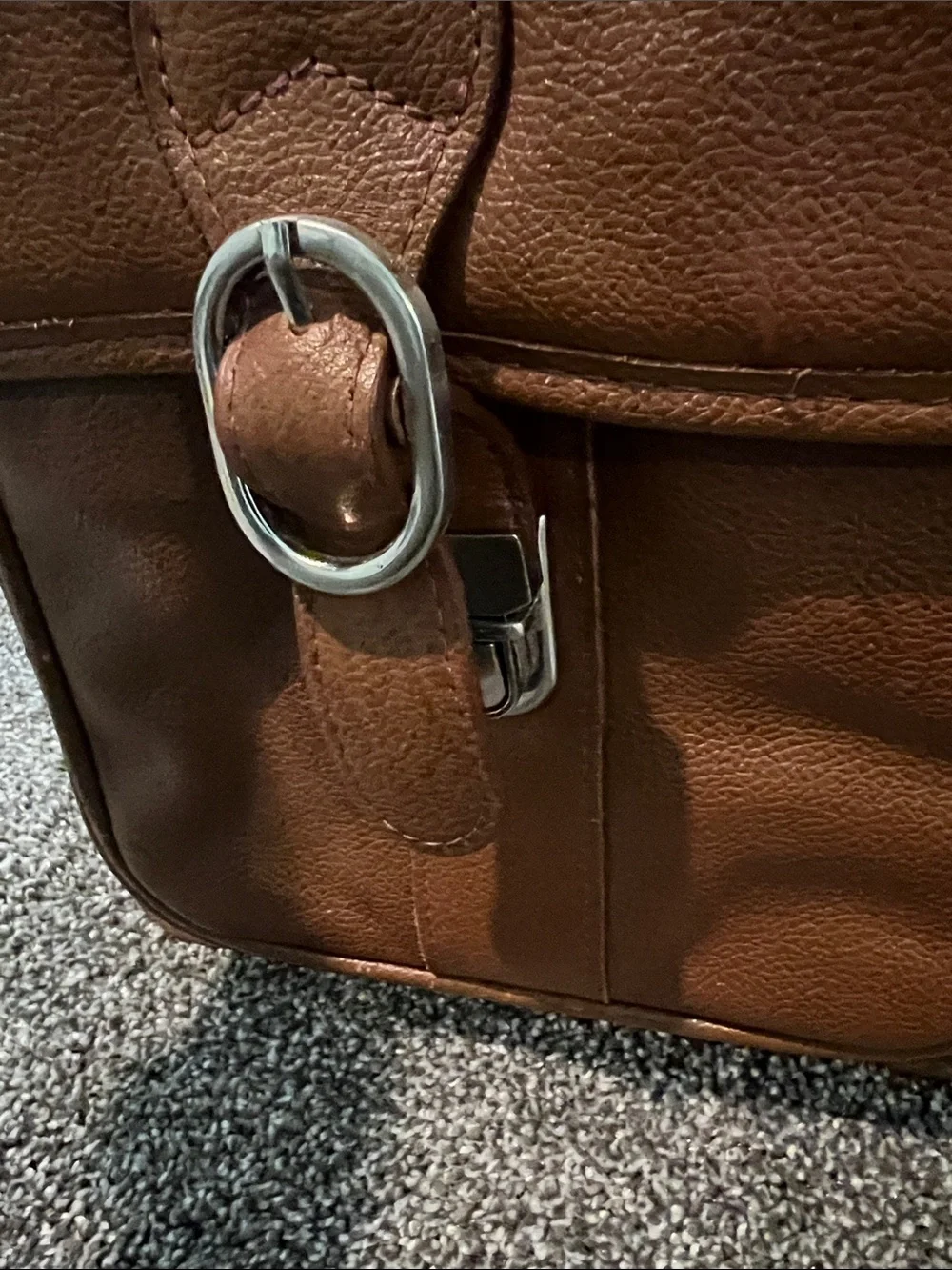 Men’s Leather Briefcase Messenger with Dual Front Pockets